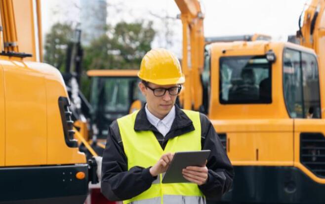 Sistema de gerenciamento de sites de construção de equipamentos pesados